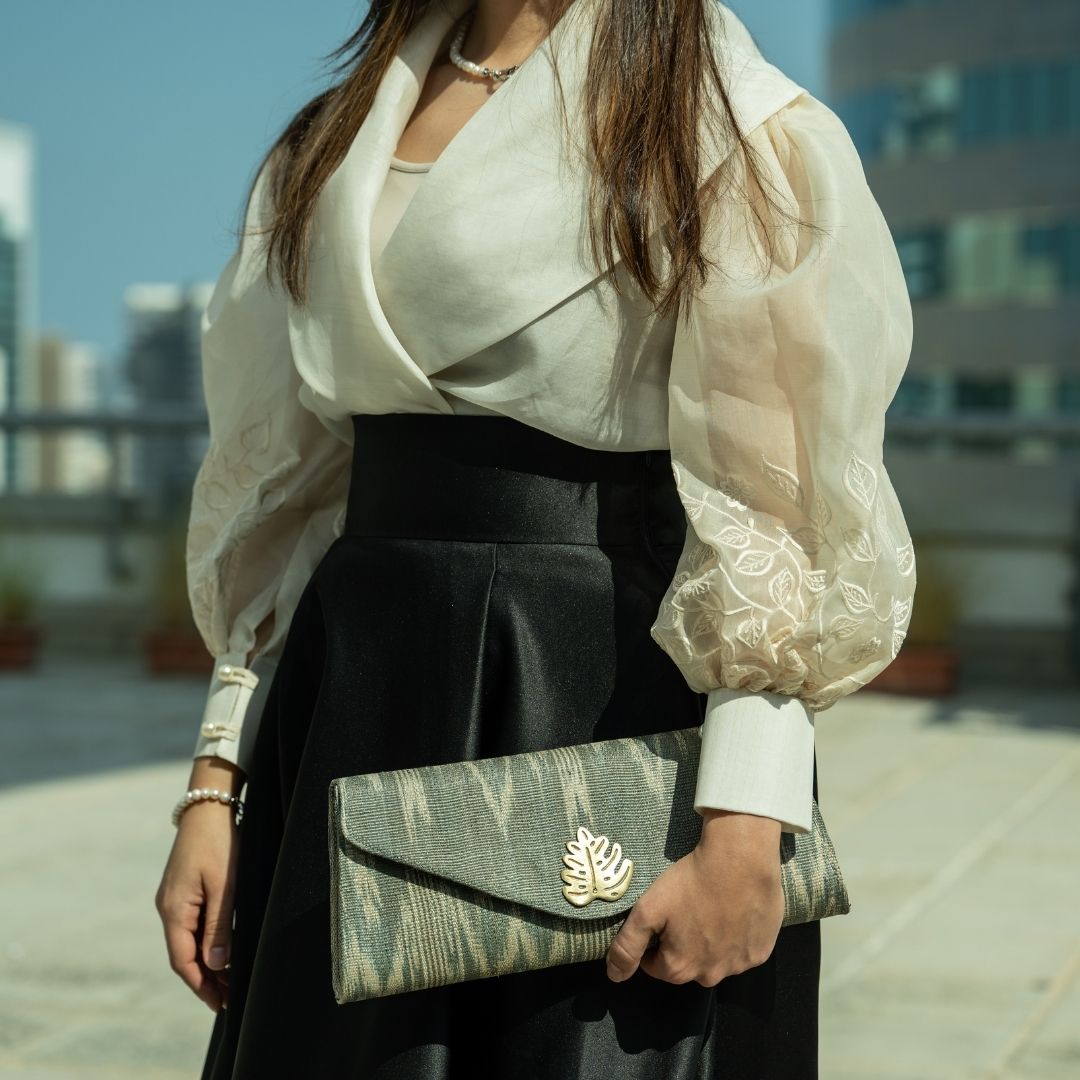Doña Marcella Agoncillo Camisa
