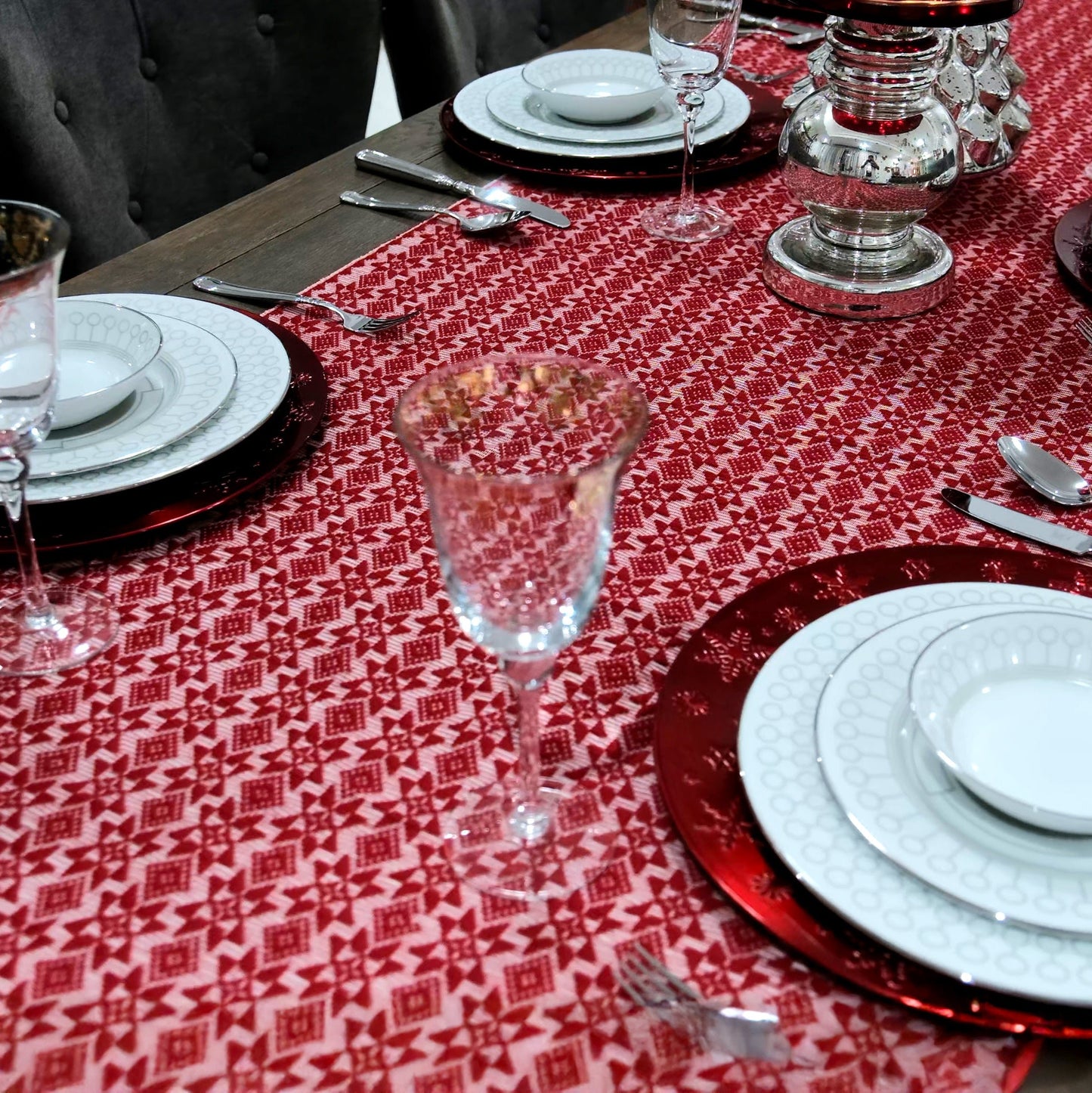 Inabel Table Runner